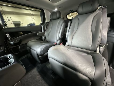 New 2026 Kia Carnival SX Prestige image 25