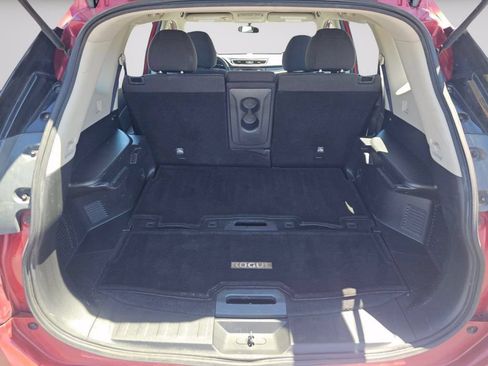 Used 2016 Nissan Rogue S FWD image 24