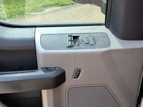 Used 2019 Ford F550 2WD Regular Cab Super Duty image 22
