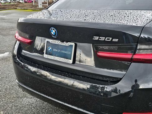 Used 2023 BMW 330e w/ Driving Assistance Package image 13