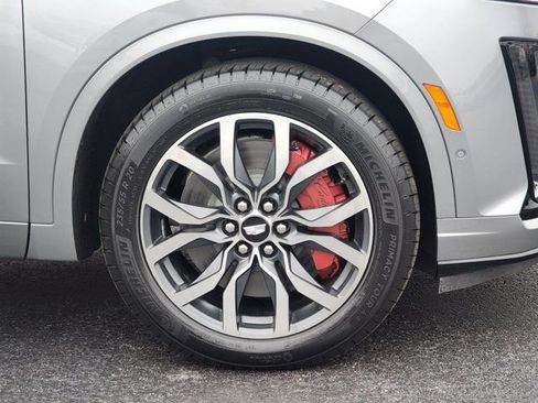 Used 2023 Cadillac XT6 Sport w/ Platinum Package AWD/4WD image 5