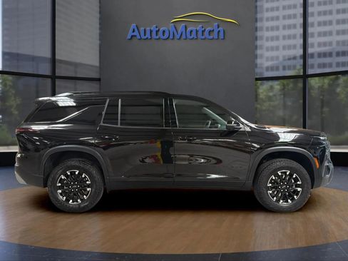 Used 2025 Chevrolet Traverse Z71 w/ Driver Confidence Package AWD/4WD image 13