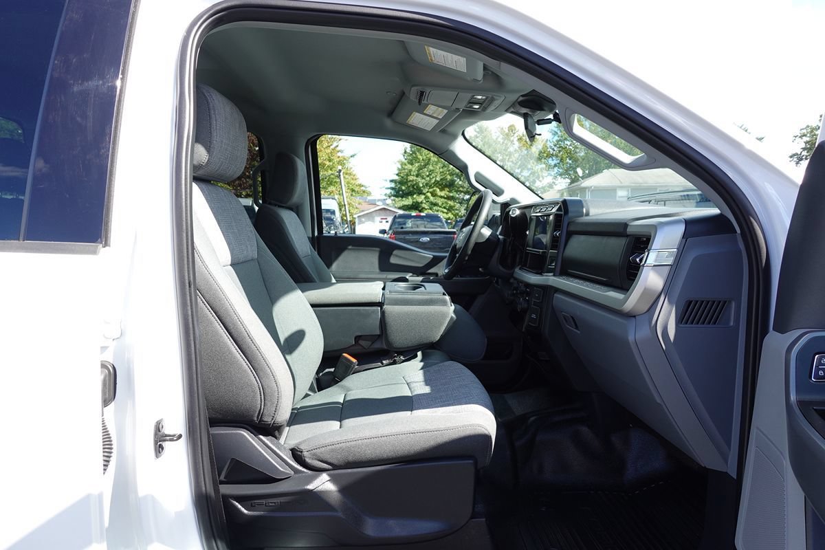 Used 2024 Ford F350 XLT w/ FX4 Off-Road Package AWD/4WD image 34