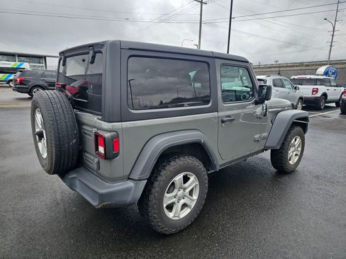 Used 2020 Jeep Wrangler Sport S image 4