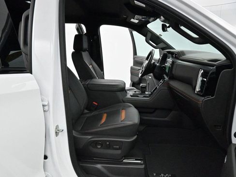 Used 2023 GMC Sierra 1500 AT4 w/ AT4 Premium Package AWD/4WD image 33