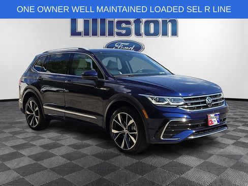Used 2024 Volkswagen Tiguan SEL R-Line AWD/4WD image 3