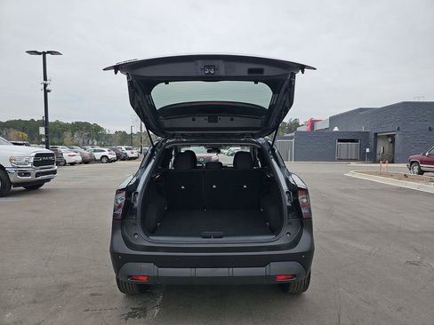 Used 2025 Nissan Kicks SV w/ Charging Package image 16