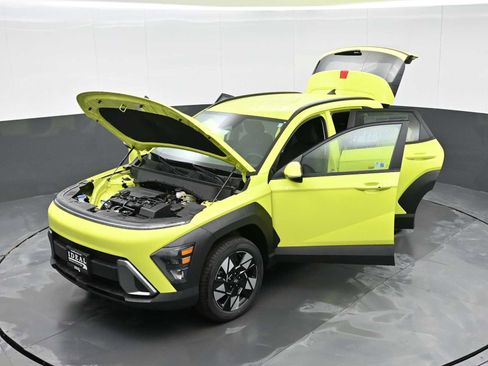 Certified 2025 Hyundai Kona SEL image 39
