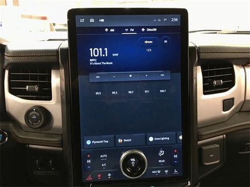 Used 2022 Ford Expedition Timberline image 4