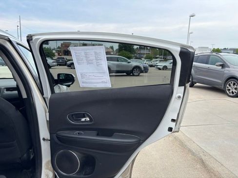 Used 2020 Honda HR-V EX image 18