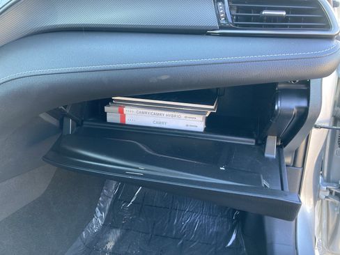 Used 2023 Toyota Camry SE image 29