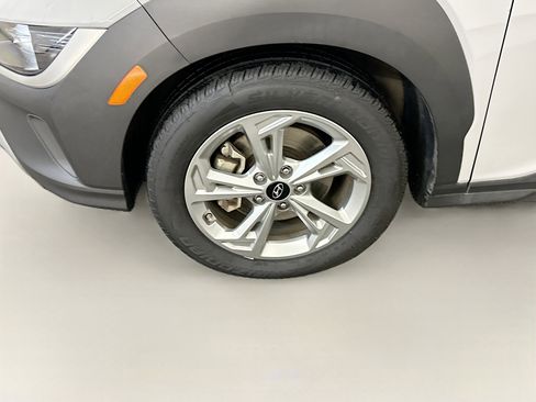 Used 2023 Hyundai Kona SEL image 11