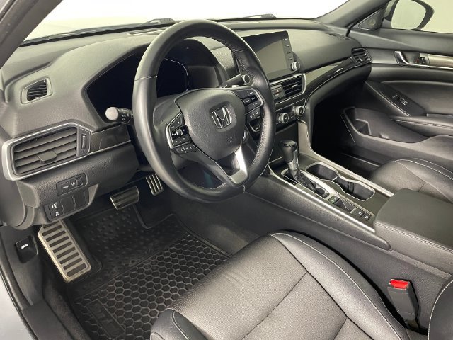 Used 2019 Honda Accord Sport image 3