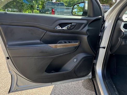 Used 2019 GMC Acadia SLE FWD image 19