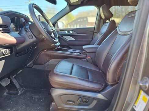 Certified 2025 Ford Explorer Platinum AWD/4WD image 20