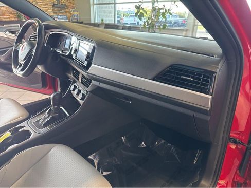 Used 2019 Volkswagen Jetta R-Line FWD image 30