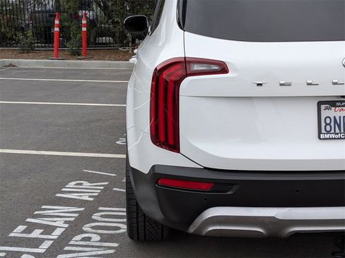 Used 2020 Kia Telluride SX image 24