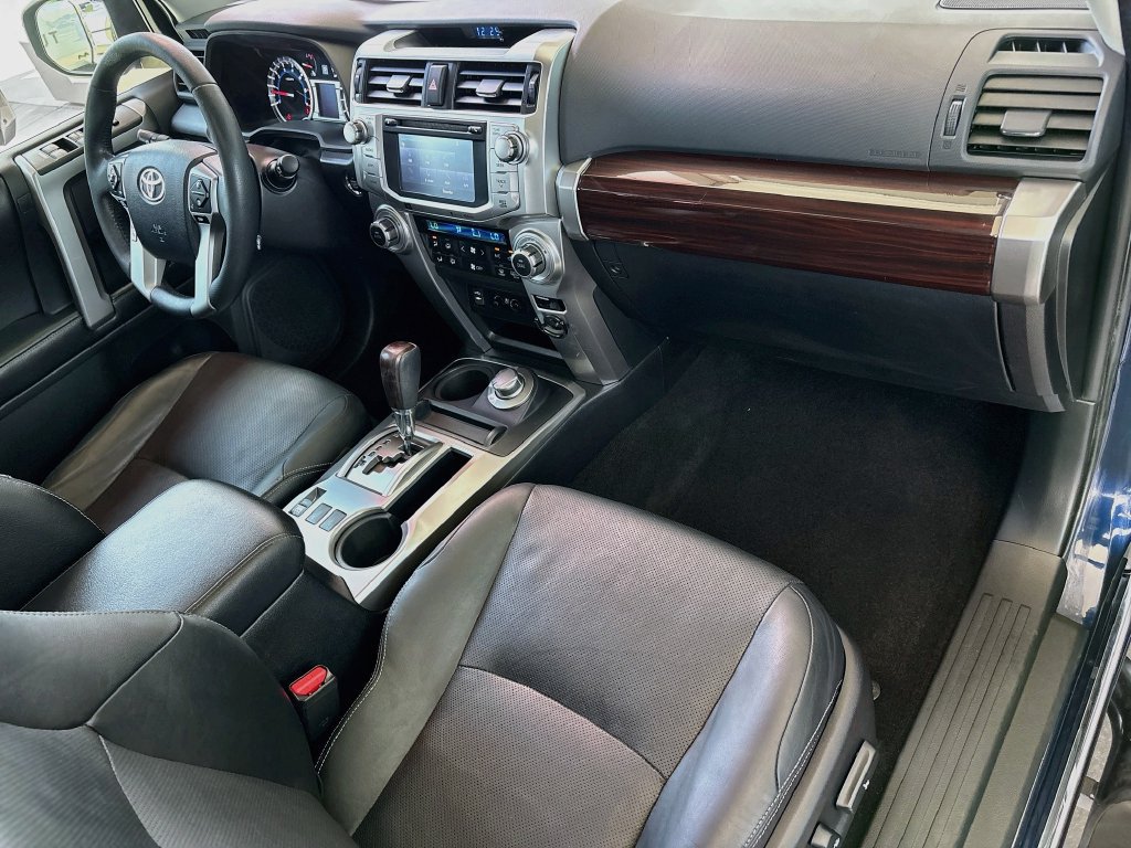 Used 2015 Toyota 4Runner Limited AWD/4WD image 17