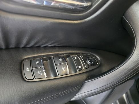 Used 2022 Nissan Armada SV RWD image 21