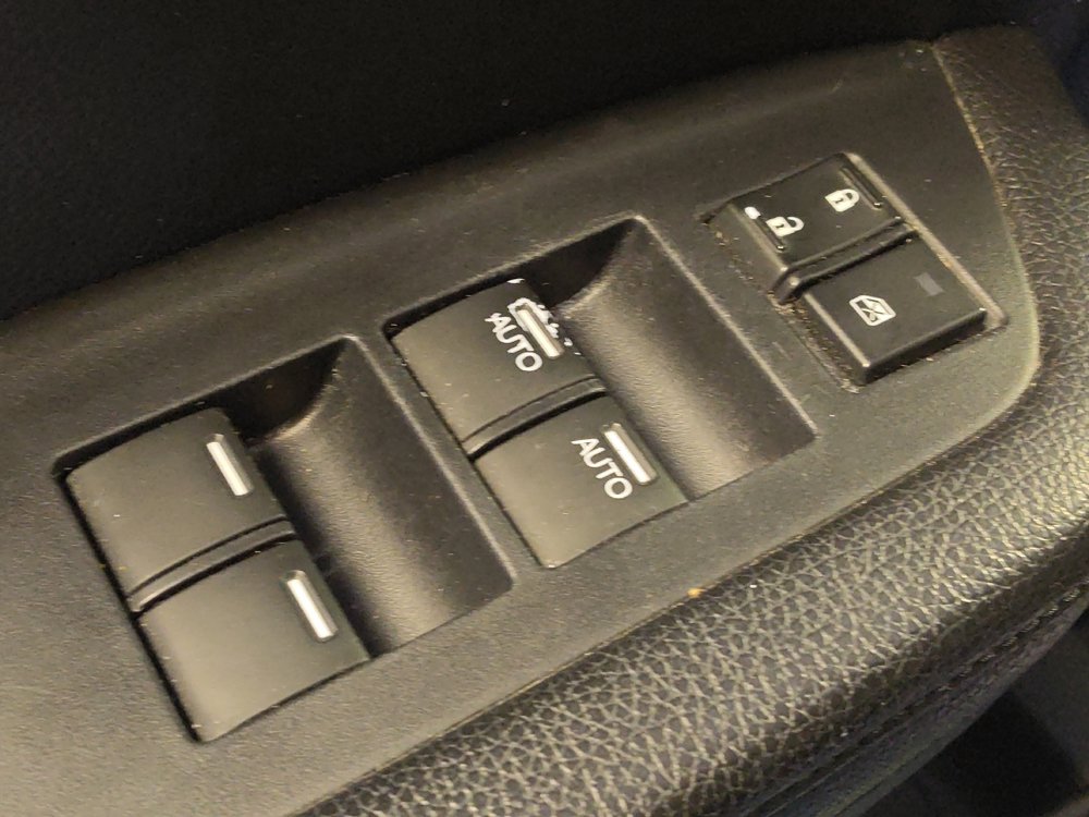 Used 2017 Honda Pilot Touring image 27