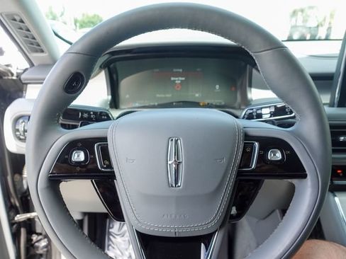 Used 2020 Lincoln Aviator Reserve w/ Equipment Group 201A AWD/4WD image 12