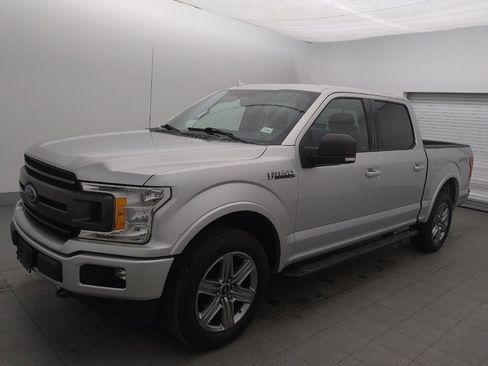 Used 2018 Ford F150 XLT w/ Equipment Group 302A Luxury AWD/4WD image 2