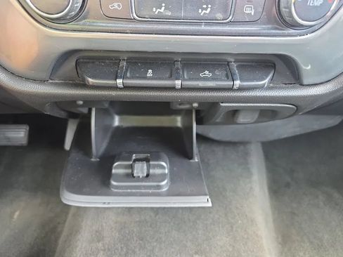 Used 2014 Chevrolet Silverado 1500 LT AWD/4WD image 27