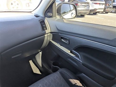 Used 2020 Mitsubishi Outlander Sport ES image 16