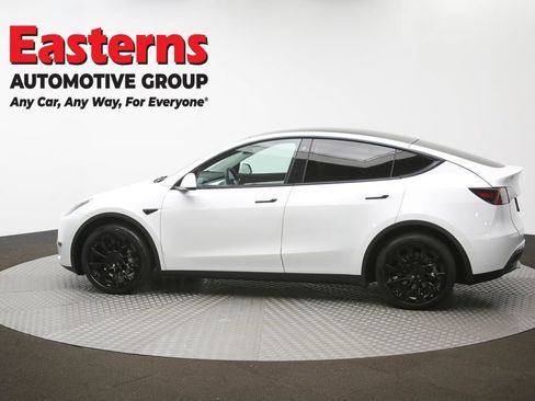 Used 2022 Tesla Model Y Long Range image 62