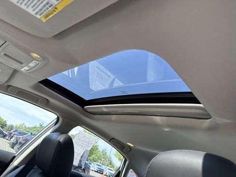 Used 2016 Nissan Altima 3.5 SL FWD image 15