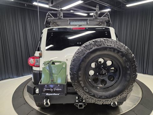 Used 2013 Toyota FJ Cruiser 4WD image 44
