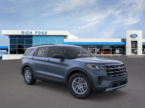 New 2026 Ford Explorer Active RWD image 9