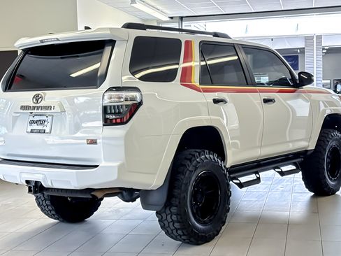 Used 2023 Toyota 4Runner 40th Anniversary SE AWD/4WD image 4