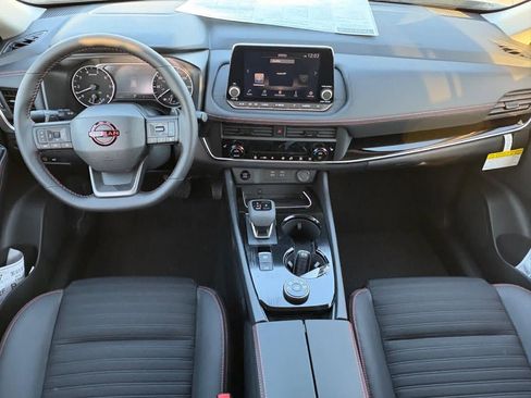 New 2026 Nissan Rogue SV image 10