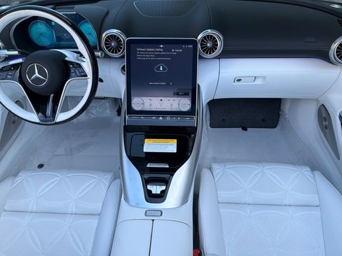 New 2026 Mercedes-Benz Maybach SL 680 image 13