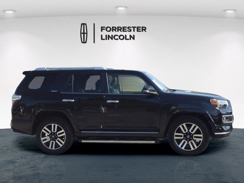 Used 2015 Toyota 4Runner Limited AWD/4WD image 2