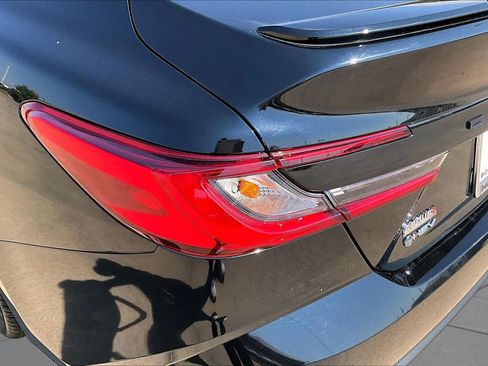 Used 2025 Toyota Camry SE FWD image 27