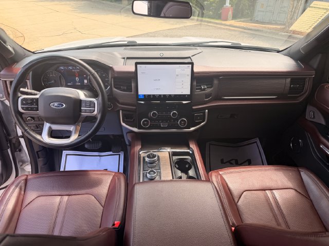 Used 2024 Ford Expedition Max Limited AWD/4WD image 15