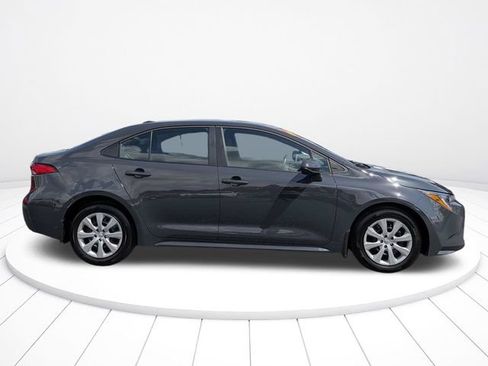 Used 2026 Toyota Corolla LE FWD image 2
