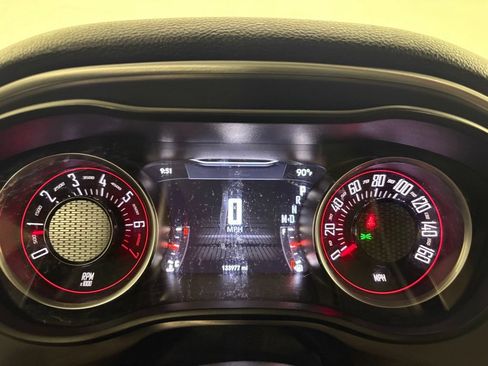 Used 2019 Dodge Challenger SXT RWD image 18