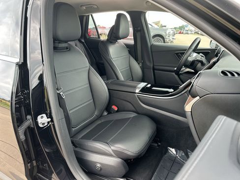 Used 2024 Mercedes-Benz GLC 300 image 21