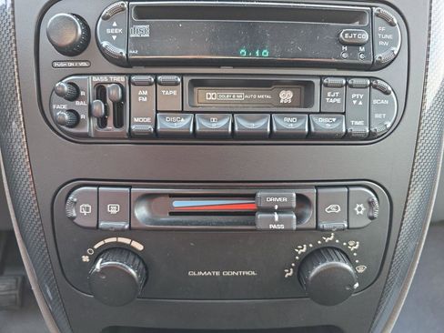 Used 2006 Dodge Caravan SXT w/ Popular Equipment Group I image 24