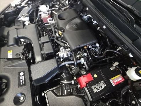 Used 2024 Toyota RAV4 XLE AWD/4WD image 26