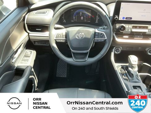 Used 2026 Toyota Grand Highlander AWD image 16