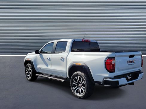 Used 2024 GMC Canyon AT4 w/ AT4 Premium Package AWD/4WD image 4