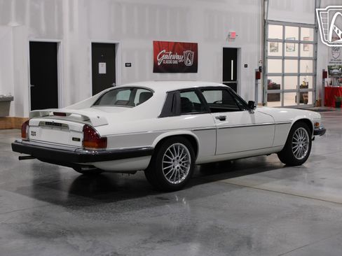 Used 1991 Jaguar XJS V12 image 20