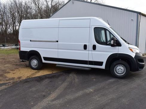 New 2025 RAM ProMaster 2500 w/ Convenience Group image 27