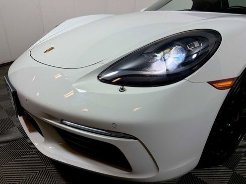 Used 2022 Porsche 718 Boxster image 21