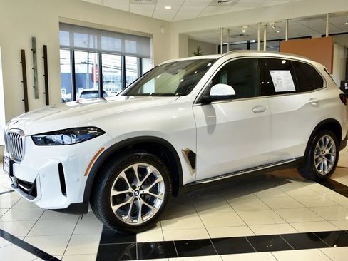 Used 2026 BMW X5 xDrive40i image 3