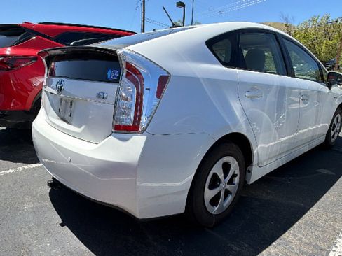 Used 2012 Toyota Prius Three w/ Solar Roof Pkg FWD image 2